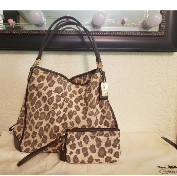 Coach Handbags - Coach Jacquard Madison Ocelot Bag w/wristlet